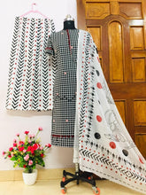 Load image into Gallery viewer, GOOD QUALITY HEAVY CREPE SILK TOP WITH BEAUTIFUL FULLY STITCHED CREPE SILK CATALOG