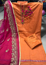 Load image into Gallery viewer, Modar silk with santoon inner &amp; Bottom Kasturi kurtis