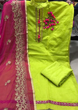 Load image into Gallery viewer, Modar silk with santoon inner &amp; Bottom Kasturi kurtis