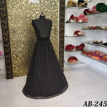 Load image into Gallery viewer, Alia Plain Black Crop Top